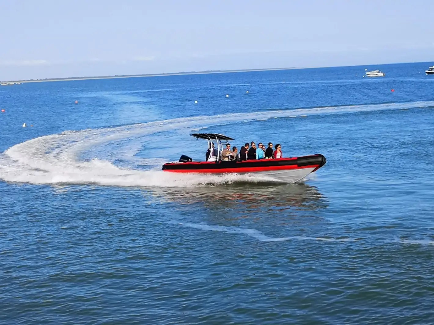 Semi-rigide 12 personnes